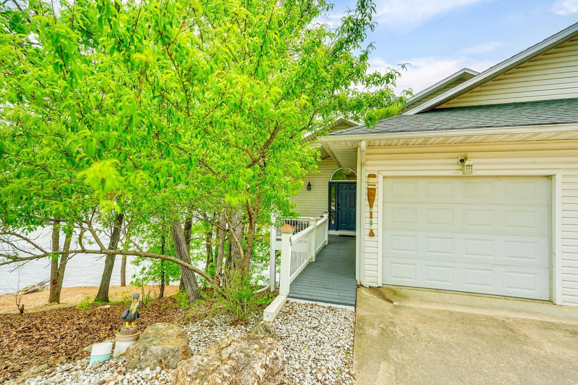 Townhouse With Shared Dock On Lake Of The Ozarks! Zewnętrze zdjęcie