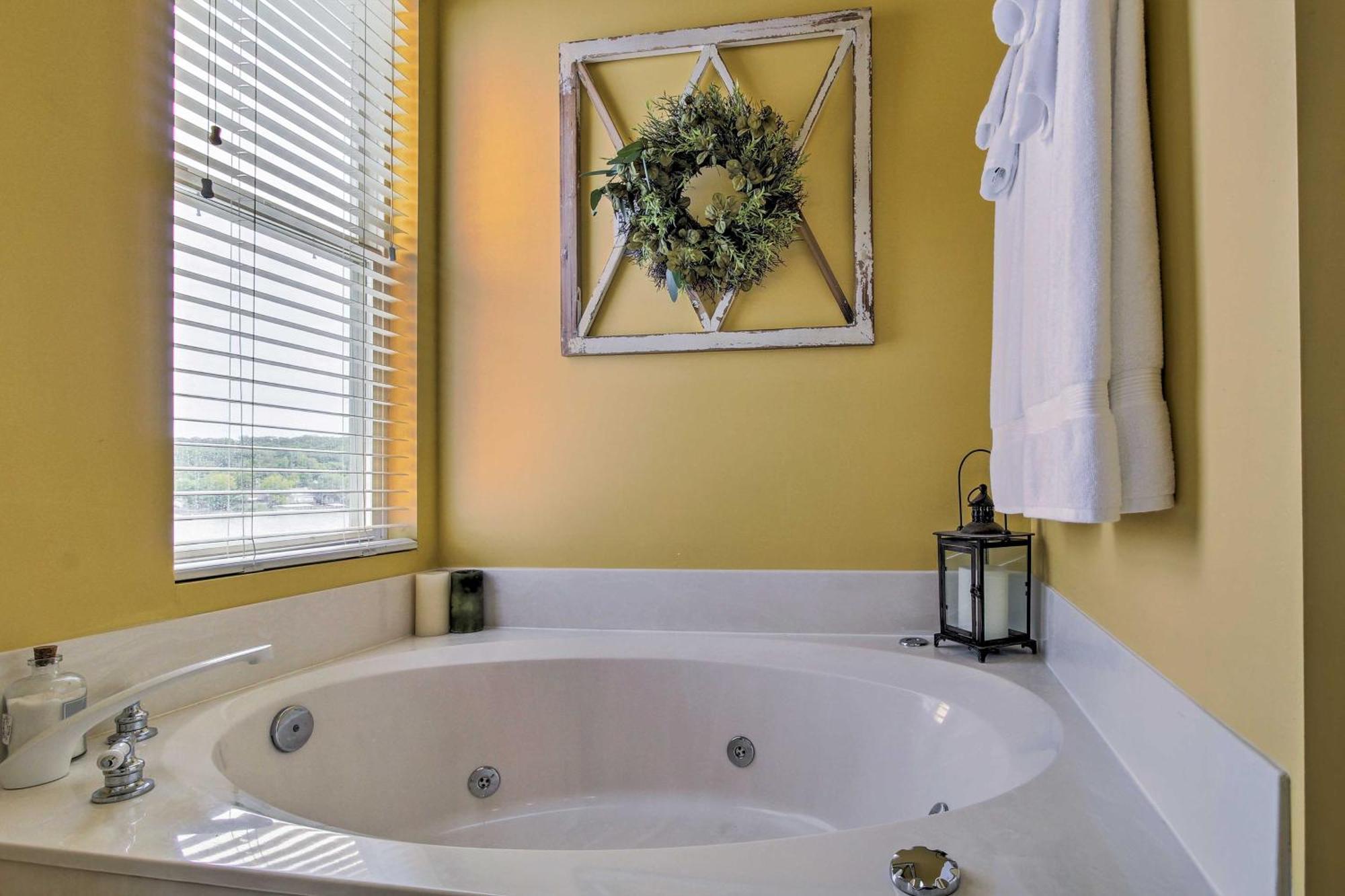 Townhouse With Shared Dock On Lake Of The Ozarks! Zewnętrze zdjęcie